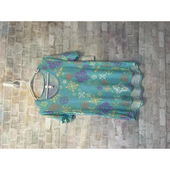 LuLaRoe Tops - LuLaRoe Classic T Women's Top NWT Small